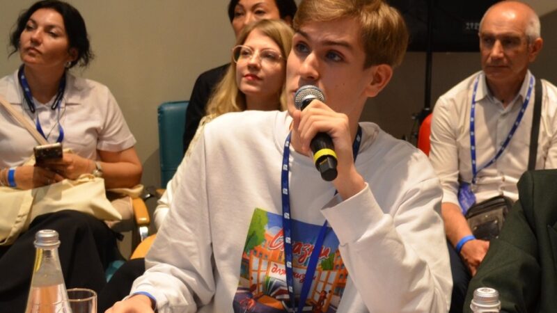 31 мая 2024  Платон Мерсиянов дал интервью для общественного движения детей и молодёжи “Движение Первых”